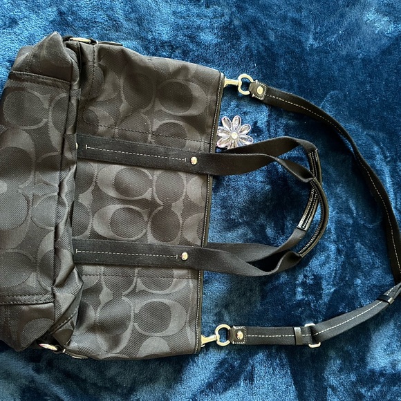 Coach purse - Picture 3 of 5